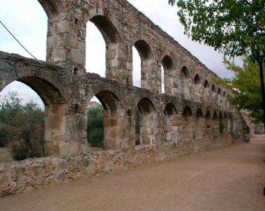 Acueducto romano de San Lázaro